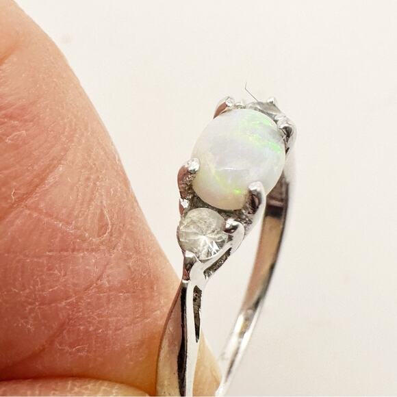 Avon Sterling Silver Opal Stacking Ring Size 5 Vintage Retro Casual Preppy - Picture 10 of 11